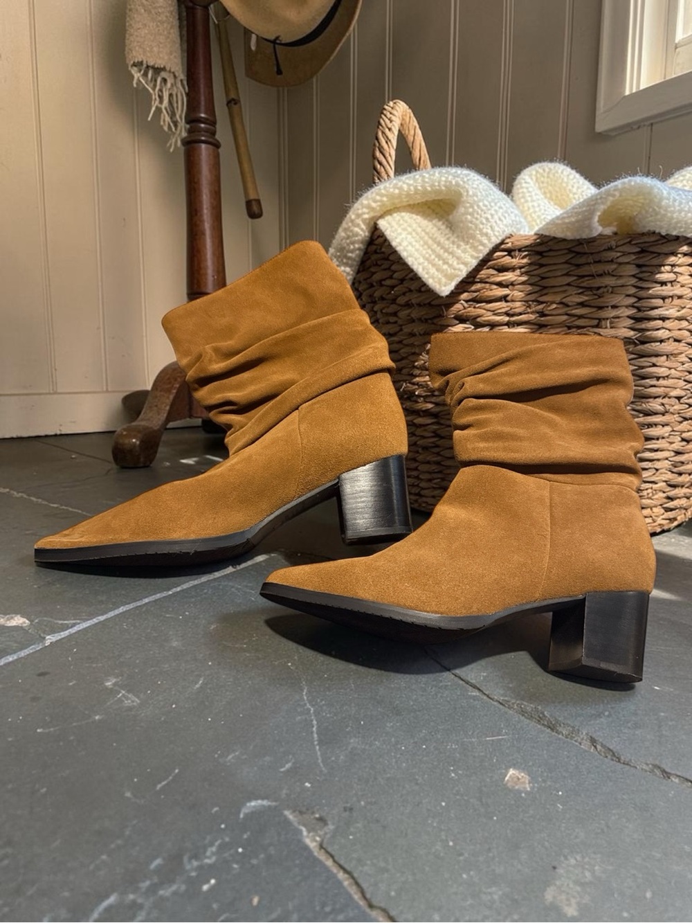 Blondo Tarrah waterproof suede slouch boots 10M